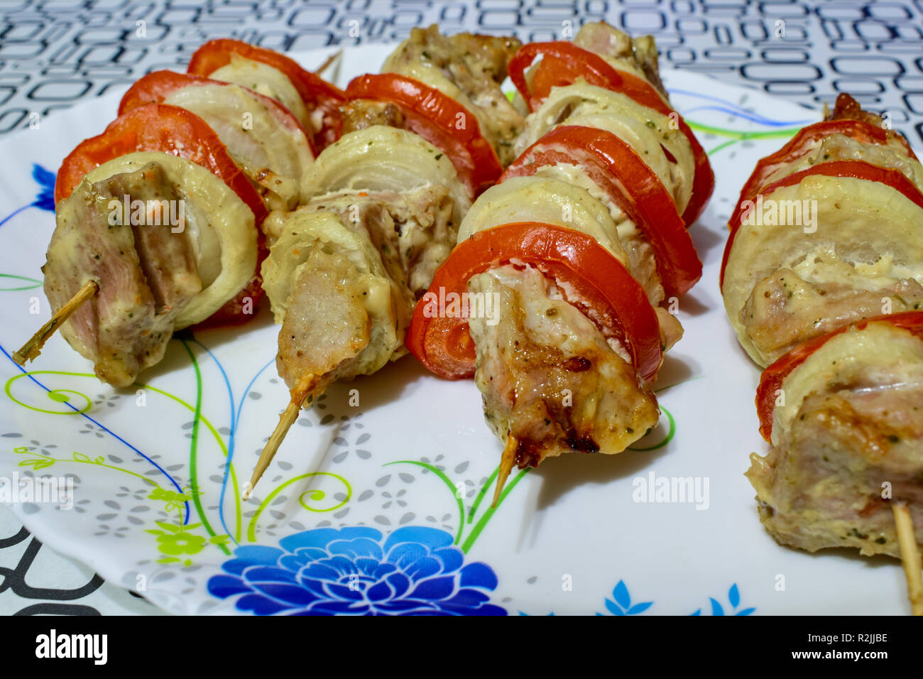 Schweinefleisch Kebab mit Pfeffer Tomaten saftig Kebab Stockfoto