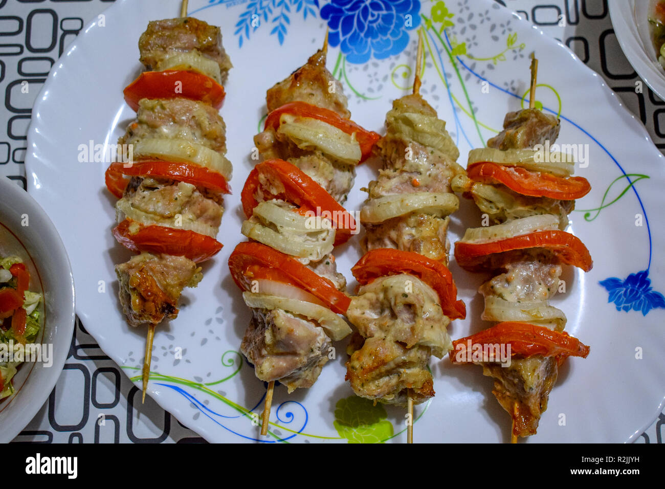 Schweinefleisch Kebab mit Pfeffer Tomaten saftig Kebab Stockfoto