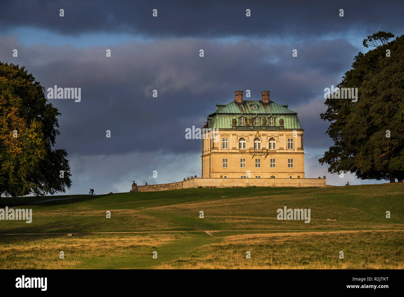 Eremitage, königlichen Jagdschloss aus dem 18. Jahrhundert im Barockstil an jægersborg Dyrehaven/Jægersborg Dyrehave, Forest Park nördlich von Kopenhagen, Dänemark Stockfoto