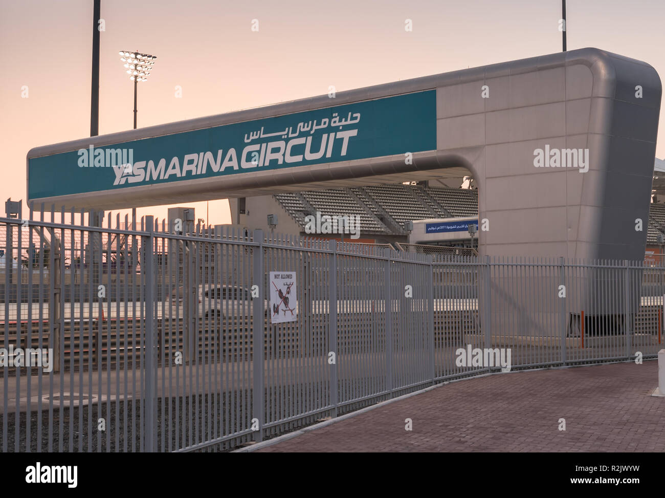 Yas Marina Circuit Gantry Vorstand der Yas Marina Circuit, Yas Island Abu Dhabi Stockfoto