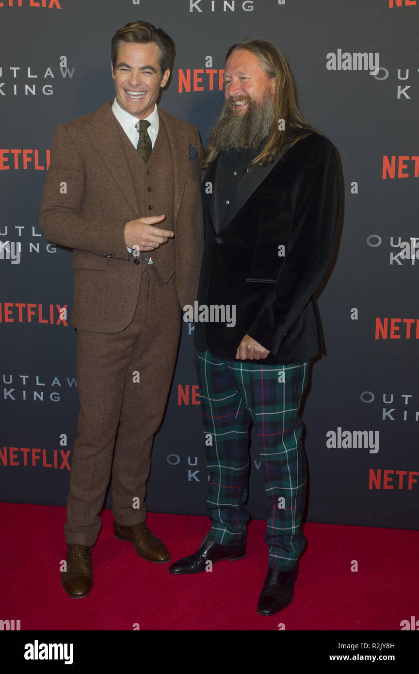 Prominente nehmen an der Schottischen Premiere von Outlaw King' am Vue Kino im Omni center. Mit: David Mackenzie, Chris Pine, Wo: Edinburgh, Großbritannien Wann: 19 Okt 2018 Credit: Euan Kirsche / WANN Stockfoto