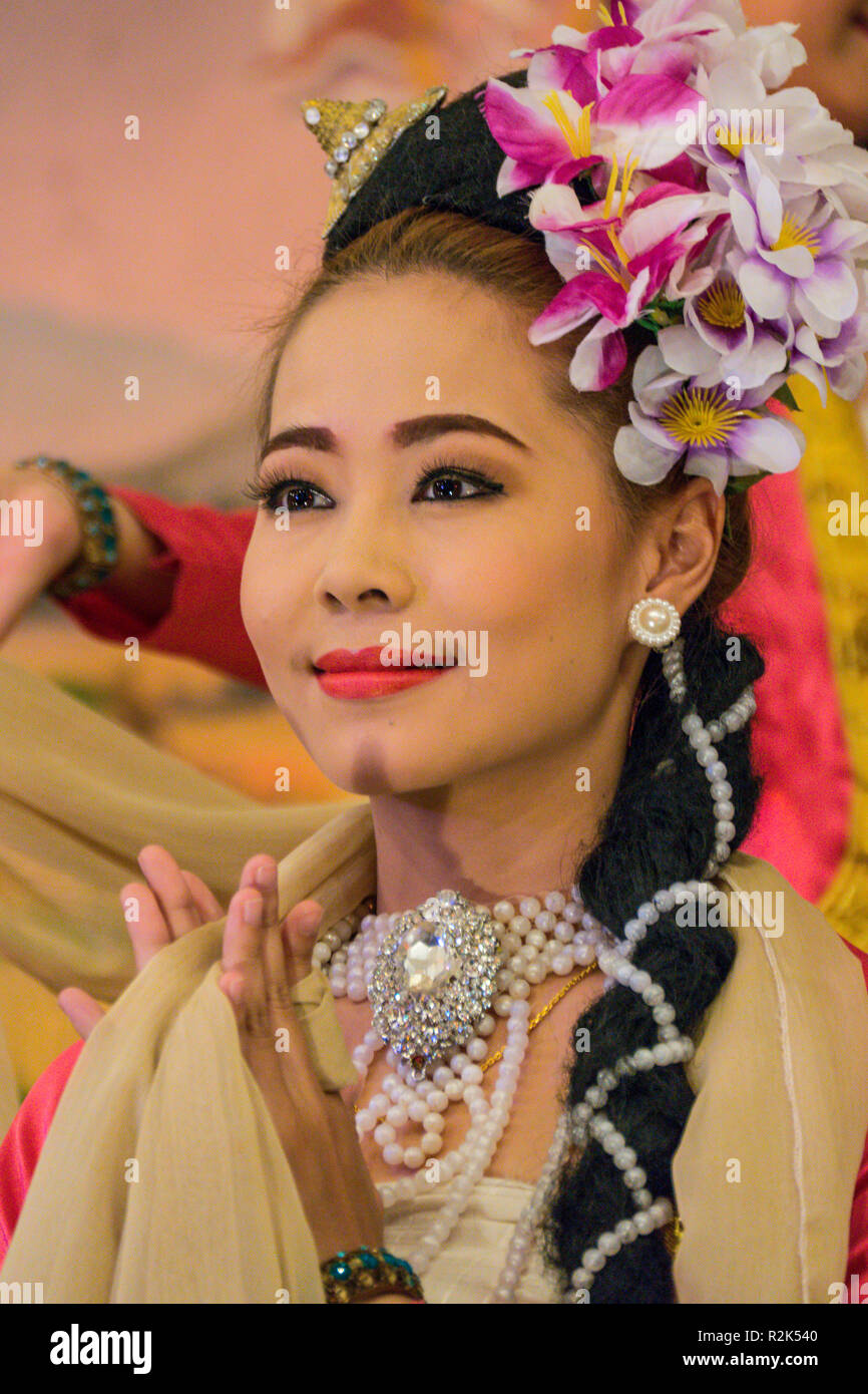 Thai Dancer-Tanz-Show Stockfoto
