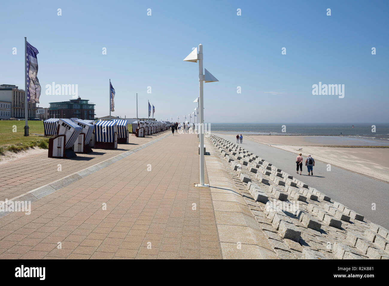 Liegen an der Küste, Norderney, Ostfriesische Inseln, Niedersachsen, Deutschland, Europa Stockfoto