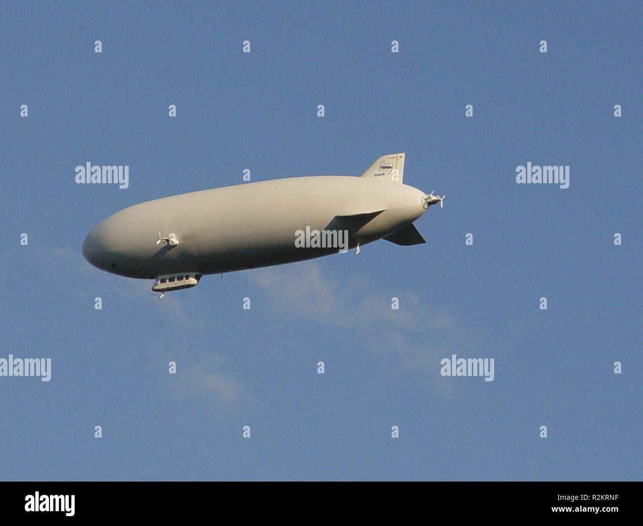 Zeppelin über den Bodensee Stockfoto