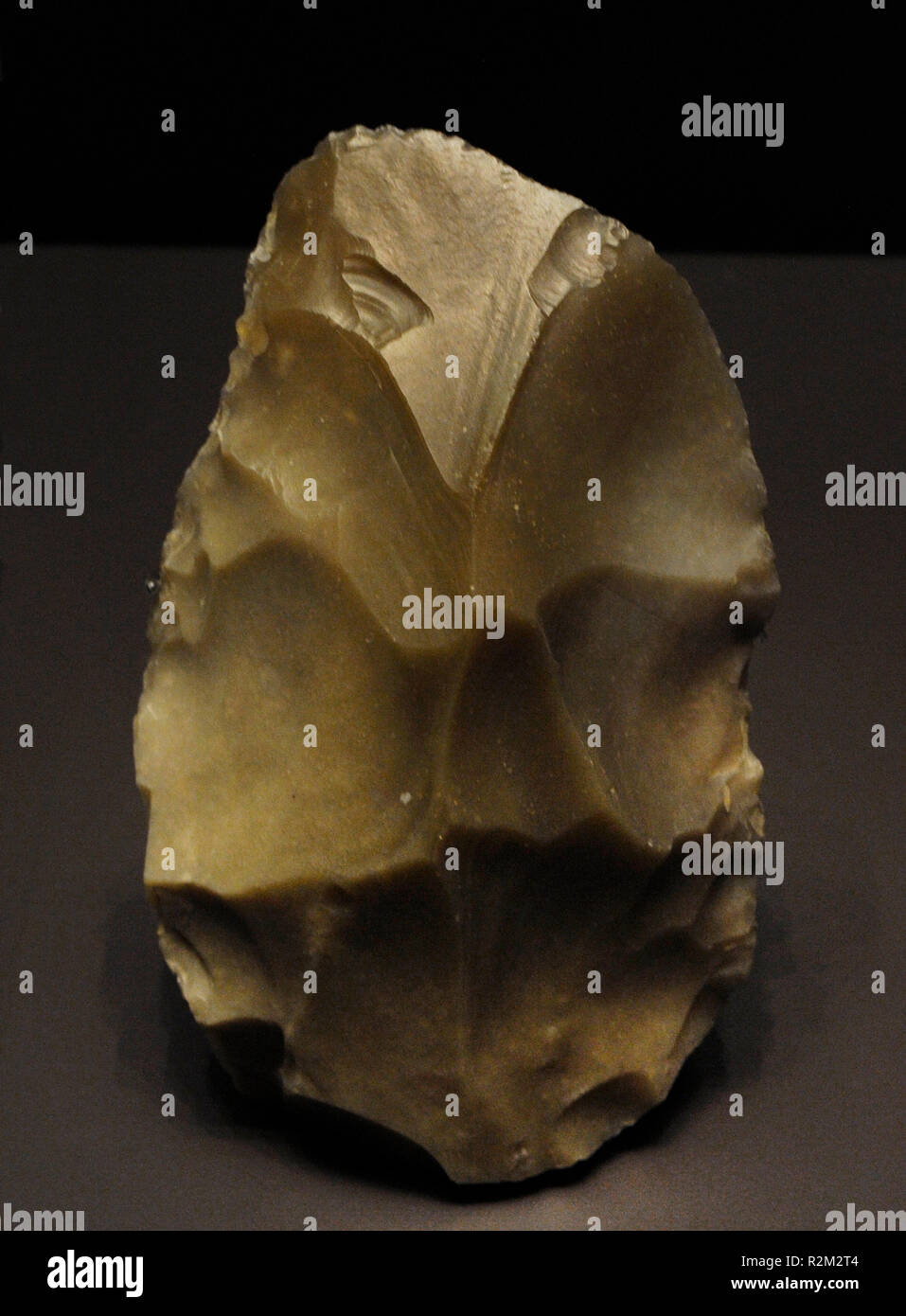 Cleaver. Altsteinzeit. Arenero Hermanos (Terrassen des Flusses Manzanares, Madrid, Spanien). Nationalen Archäologischen Museum. Madrid. Spanien. Stockfoto