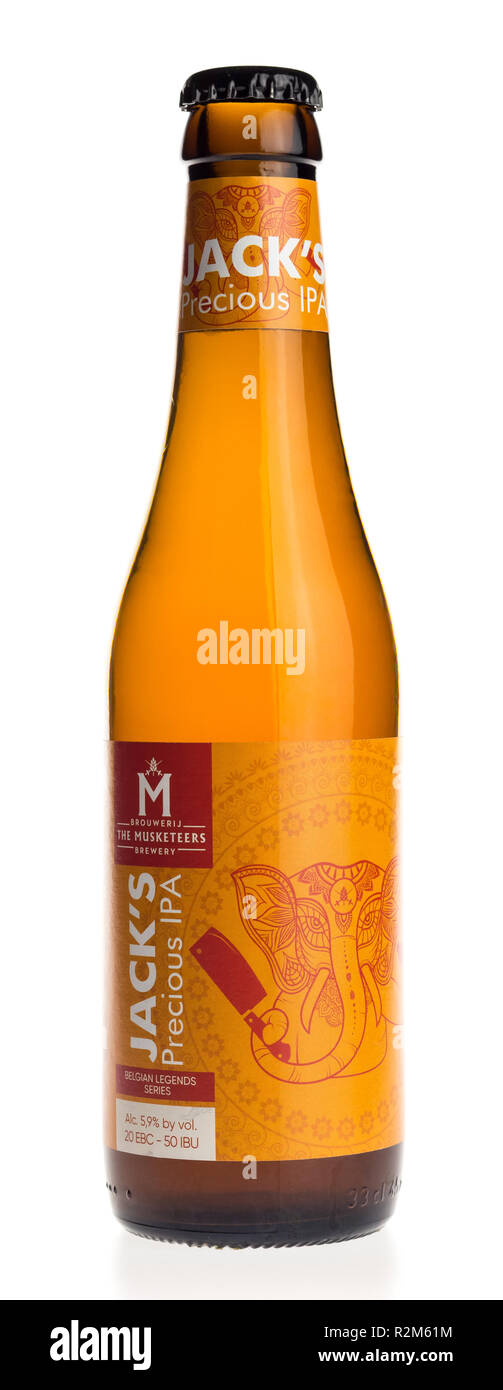Belgische indische Pale Ale Bier-Buchsen kostbare IPA auf weißem Hintergrund Stockfoto