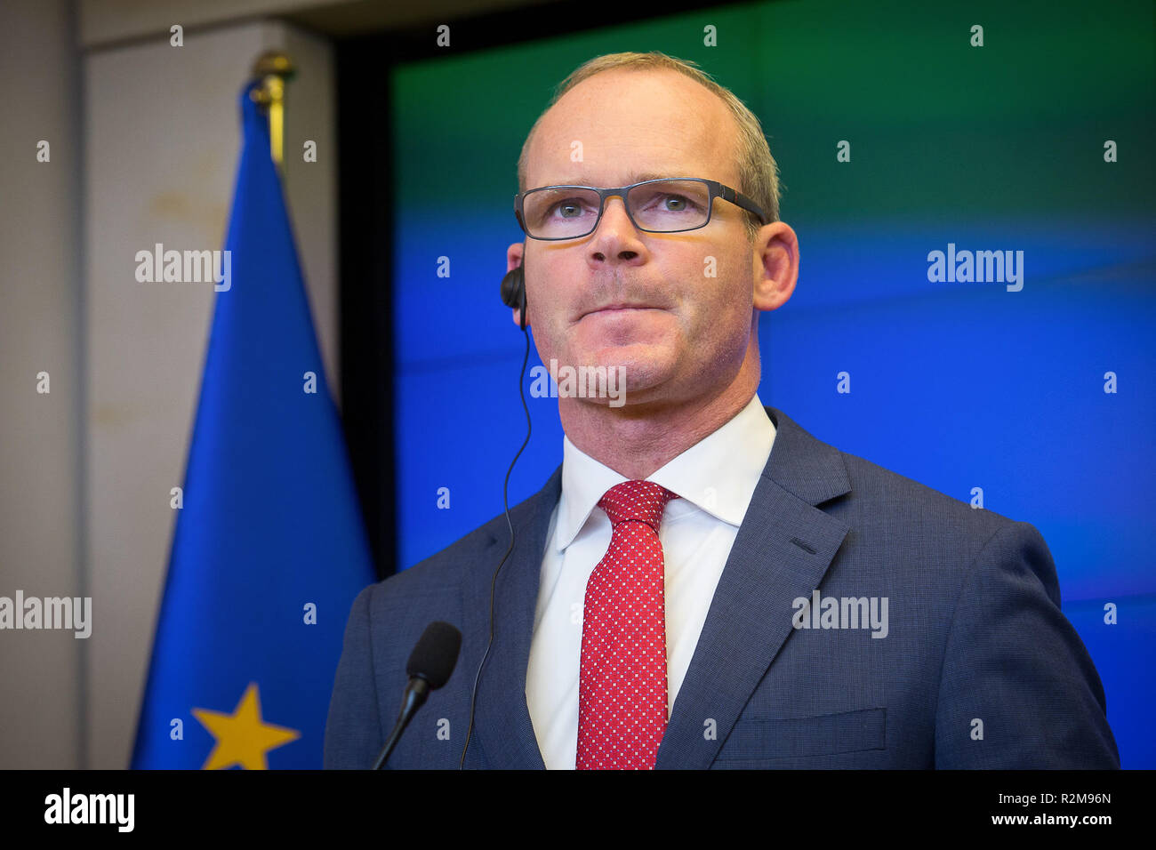 Minister für Auswärtige Angelegenheiten und Handel von Irland Simon Coveney während der Pressekonferenz im Ministerium in Warschau, Polen am 3. Oktober 2018 Stockfoto