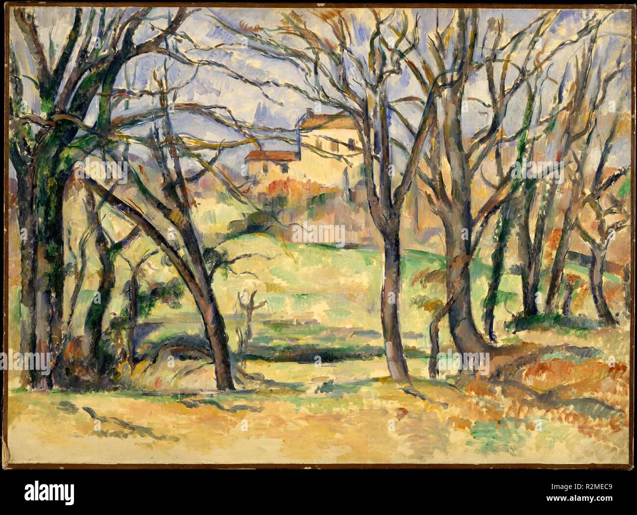 Bäume und Häuser in der Nähe der Jas de Bouffan. Artist: Paul Cézanne (Französisch, Aix-en-Provence 1839-1906 Aix-en-Provence). Abmessungen: 26 3/4 x 36 1/4 in. (67,9 x 92,1 cm). Datum: 1885-86. Paul Cézanne wird zu Recht für seinen wichtigen Beitrag zum Aufstieg der Moderne im 20. Jahrhundert erinnert. Seine Gemälde wurde eine neuartige visuelle Sprache von Form, Perspektive und Struktur, anspruchsvolle alte Konventionen, die in der formalen Anordnung eines Bildes. "Bäume und Häuser in der Nähe der Jas de Bouffan" gemalt wurde ur le Motif", direkt aus der Natur, seine Auffassung südlich des Jas de Bouffan, die Cé Stockfoto