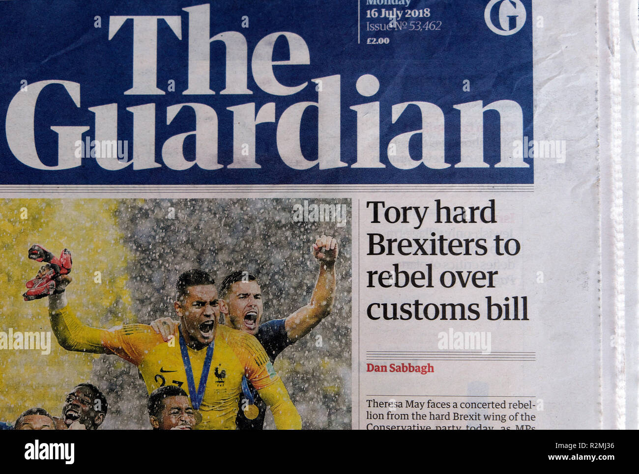 Guardian headline Front page" Tory schwer Brexiters zu rebellieren über Zoll bill" London England UK vom 16. Juli 2018 Stockfoto