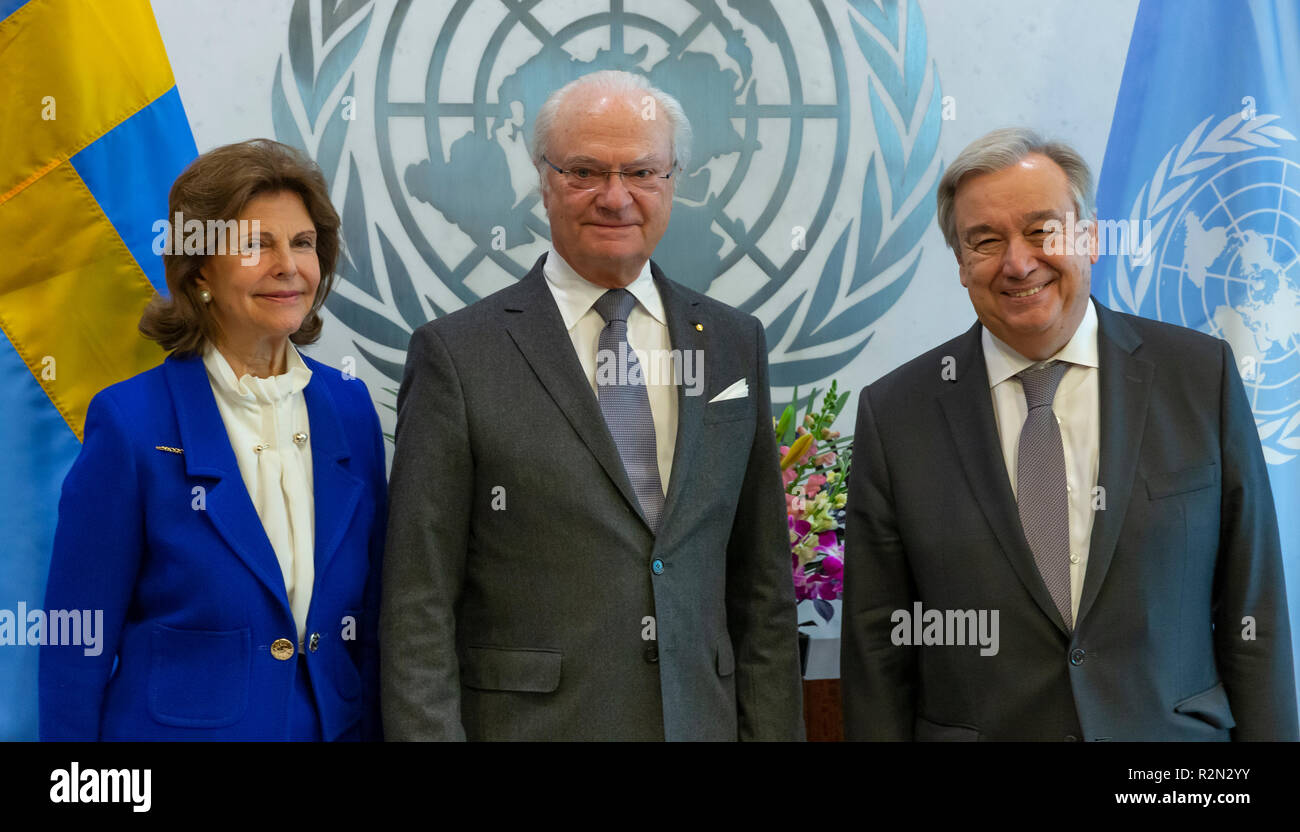 New York, Vereinigte Staaten. 19 Nov, 2018. New York, NY - 19. November 2018: Generalsekretär der Vereinten Nationen, Antonio Guterres erfüllt Seine Majestät König Carl XVI Gustaf und Ihrer Majestät Königin Silvia von Schweden im UN-Hauptquartier Credit: Lev radin/Alamy leben Nachrichten Stockfoto