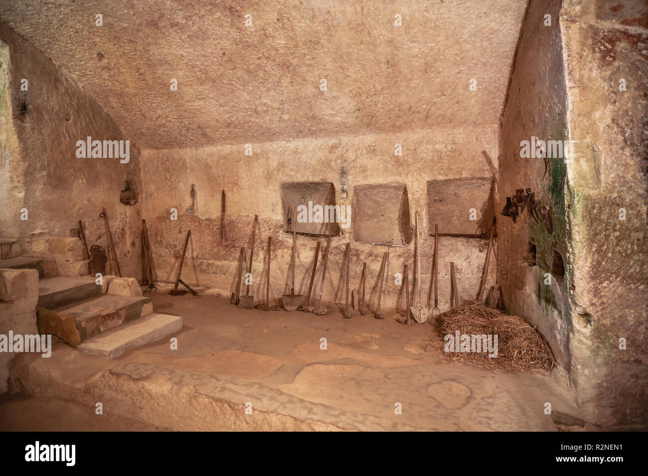 MATERA, Italien - Juli 2016: alte Wohnung in Materia, Wiederaufbau, wie Familien in diesem Haus lebte Stockfoto