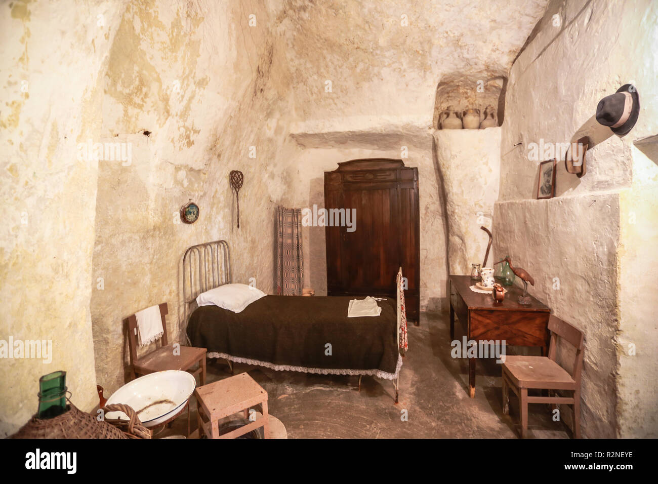 MATERA, Italien - Juli 2016: alte Wohnung in Materia, Wiederaufbau, wie Familien in diesem Haus lebte Stockfoto