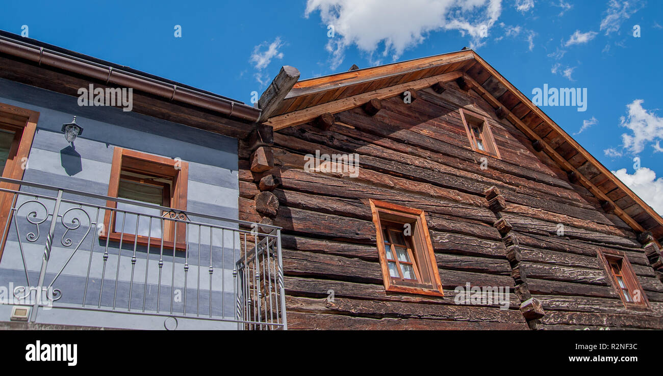 Holz- Haus in den Bergen Stockfoto