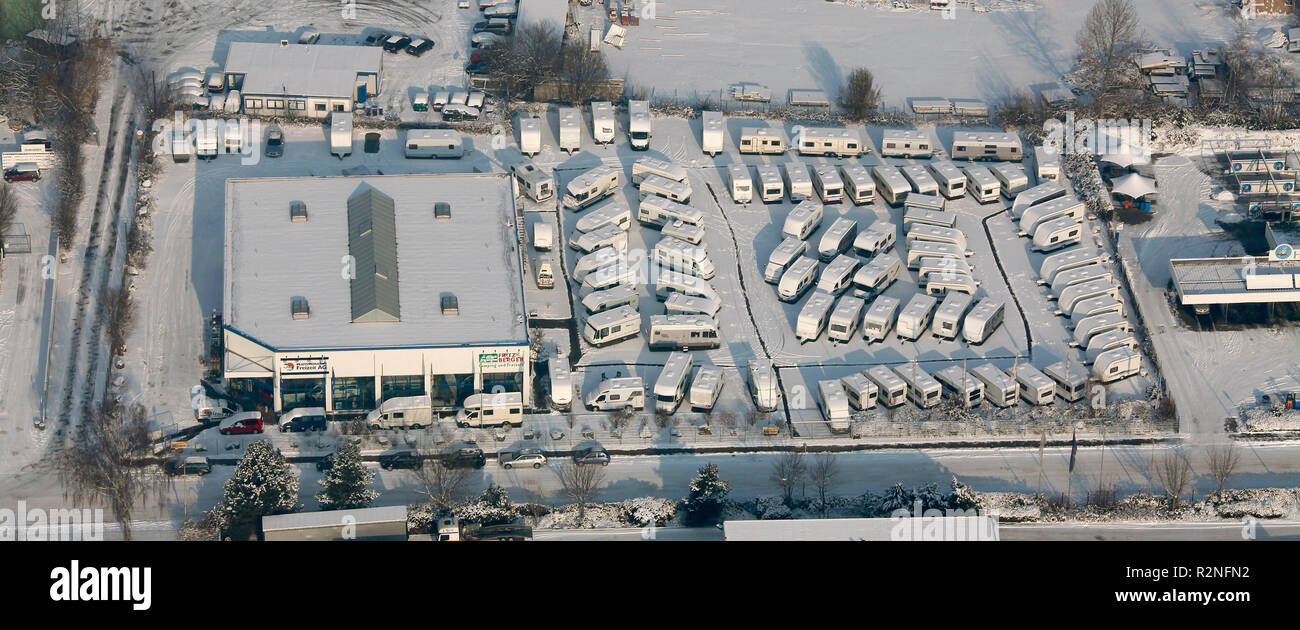 Luftaufnahme, Reisemobile im Schnee, Herringen, Hamm, Ruhrgebiet, Nordrhein-Westfalen, Deutschland, Europa, Stockfoto