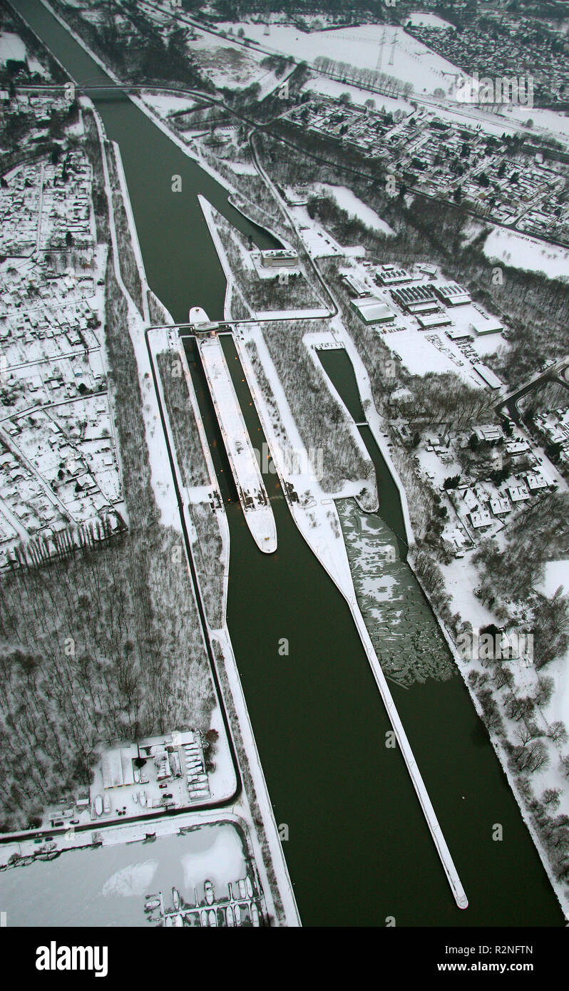 Luftaufnahme, Schnee, Rhein-Herne-Kanal, Schleuse Herne, Herne, Ruhrgebiet, Nordrhein-Westfalen, Deutschland, Europa, Stockfoto