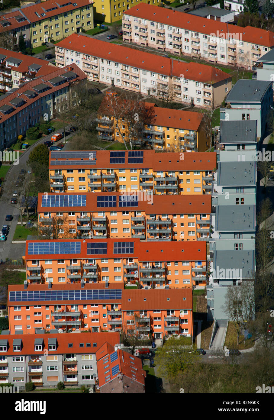 Häuser, bunte Fassaden, 4-stöckige Häuser, Wittener Straße, Bochum, Ruhrgebiet, Nordrhein-Westfalen, Deutschland, Europa, Stockfoto