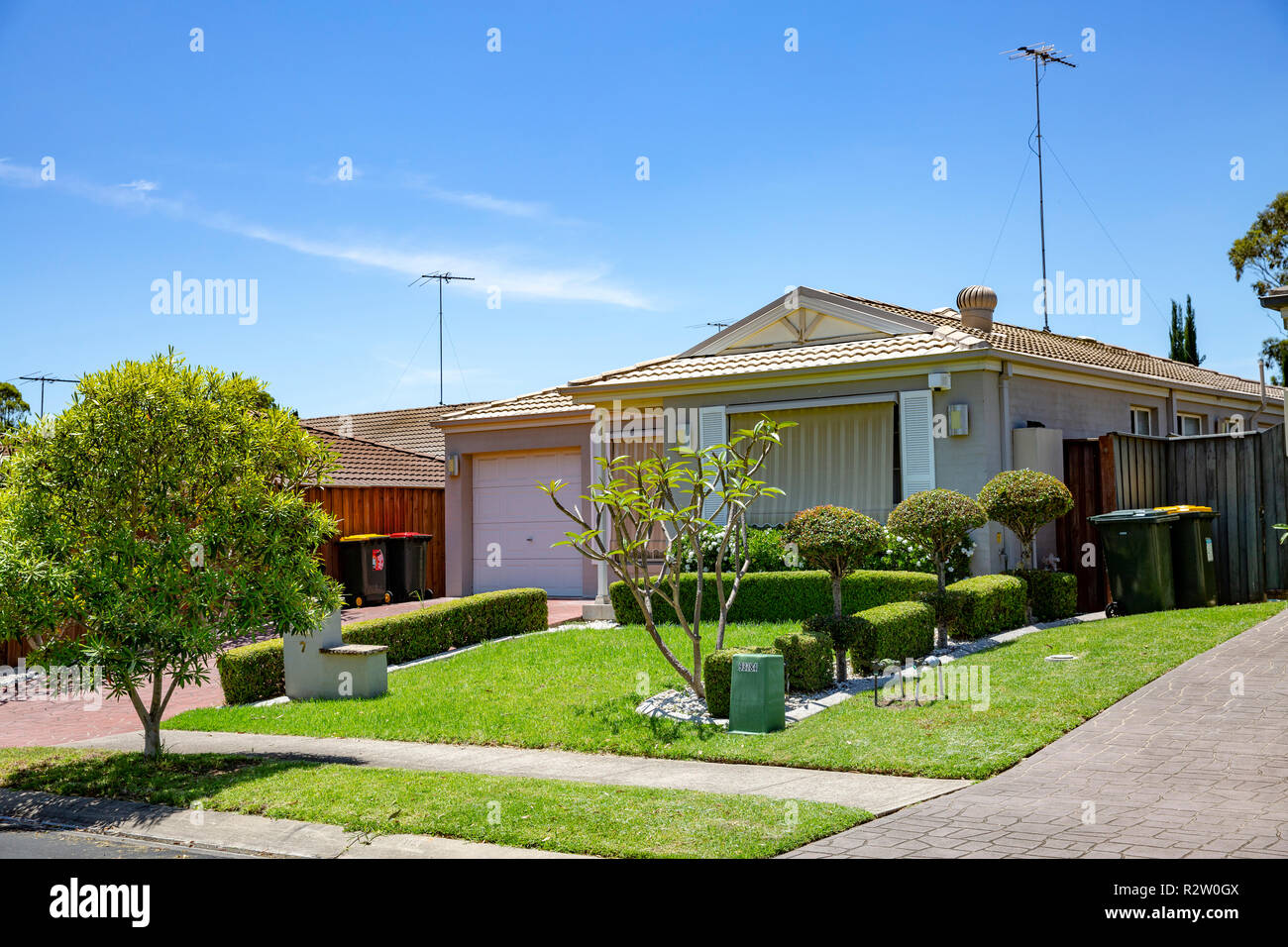 Typisches australisches einstöckiges Haus, hier in Parklea, einem Vorort von Greater Western, Sydney, NSW, Australien Stockfoto