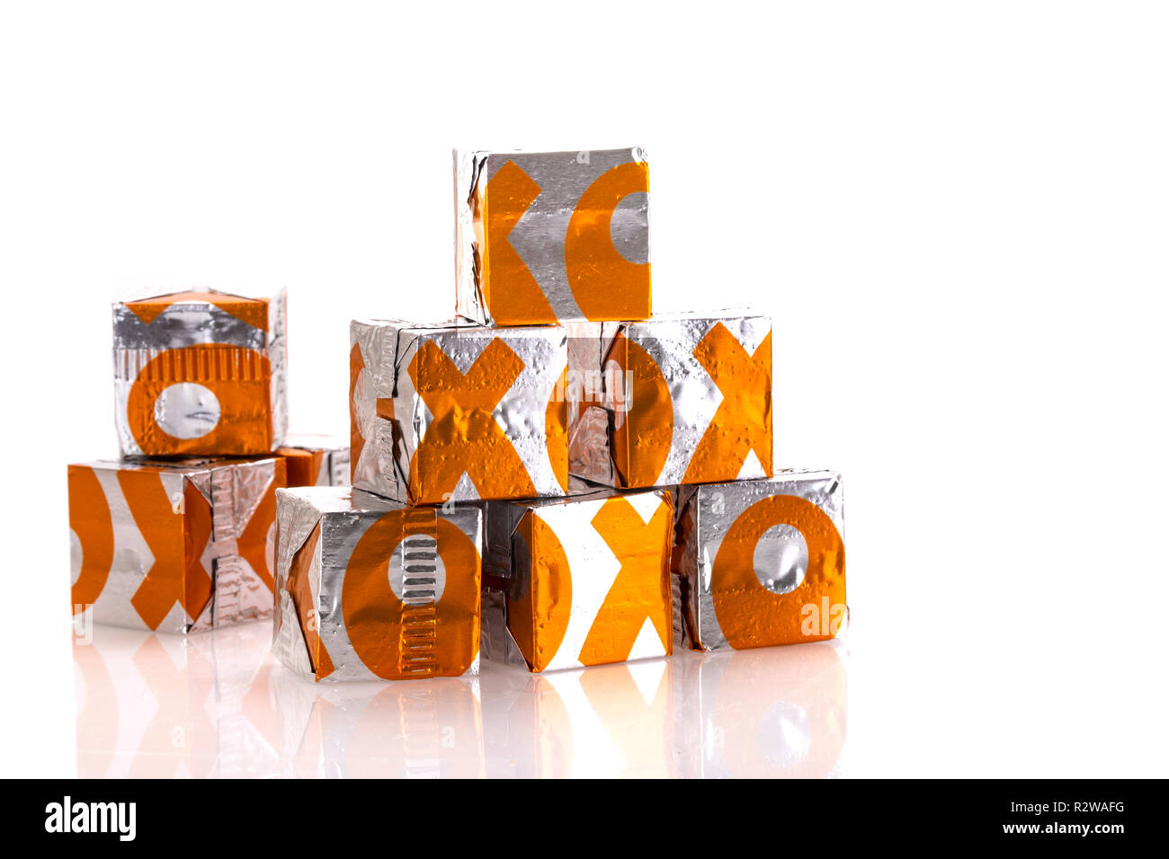 SWINDON, Großbritannien - 20 November, 2018: Huhn OXO Cubes, OXO ist eine der beliebtesten Marken der Soße. OXO ist durch Premier Foods gehört. Stockfoto