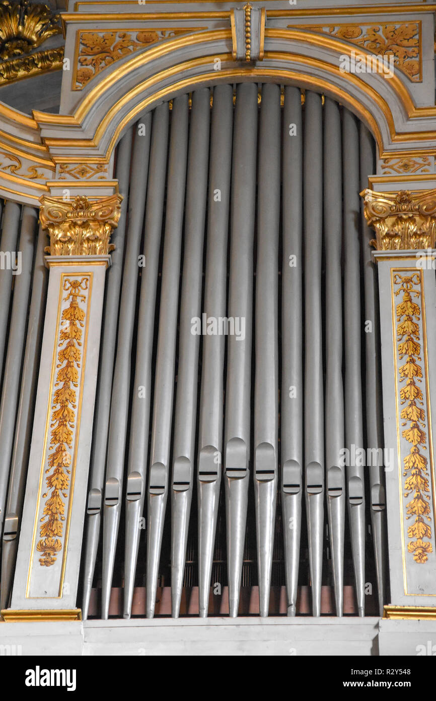 Orgel in einer Kirche in Rom Stockfoto