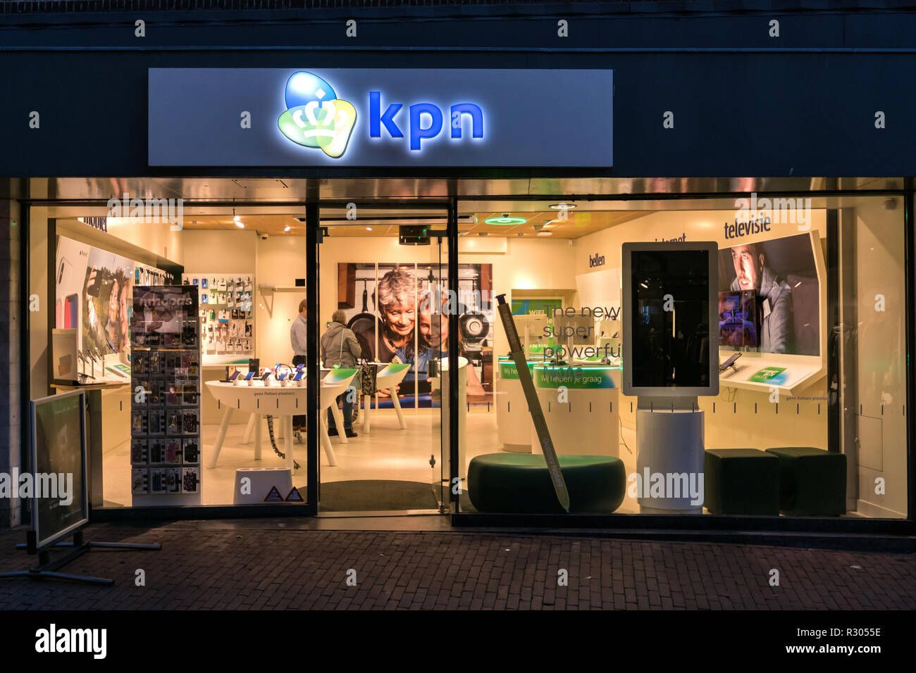 KPN store in Sneek, Niederlande. KPN ist eine niederländische Festnetz- und Mobilfunkunternehmen. Stockfoto