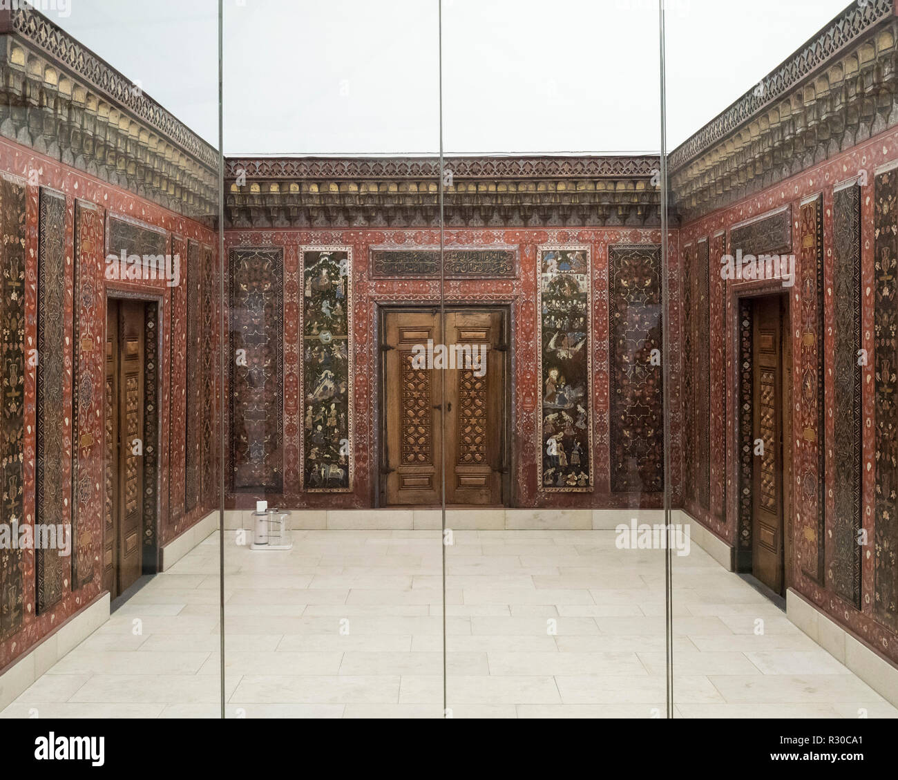 Berlin. Deutschland. Pergamon Museum. Die aleppo Zimmer ist ein kunstvoll eingerichtete Zimmer aus dem Haus eines reichen Händlers in Aleppo in Syrien zwischen 1600 a Stockfoto
