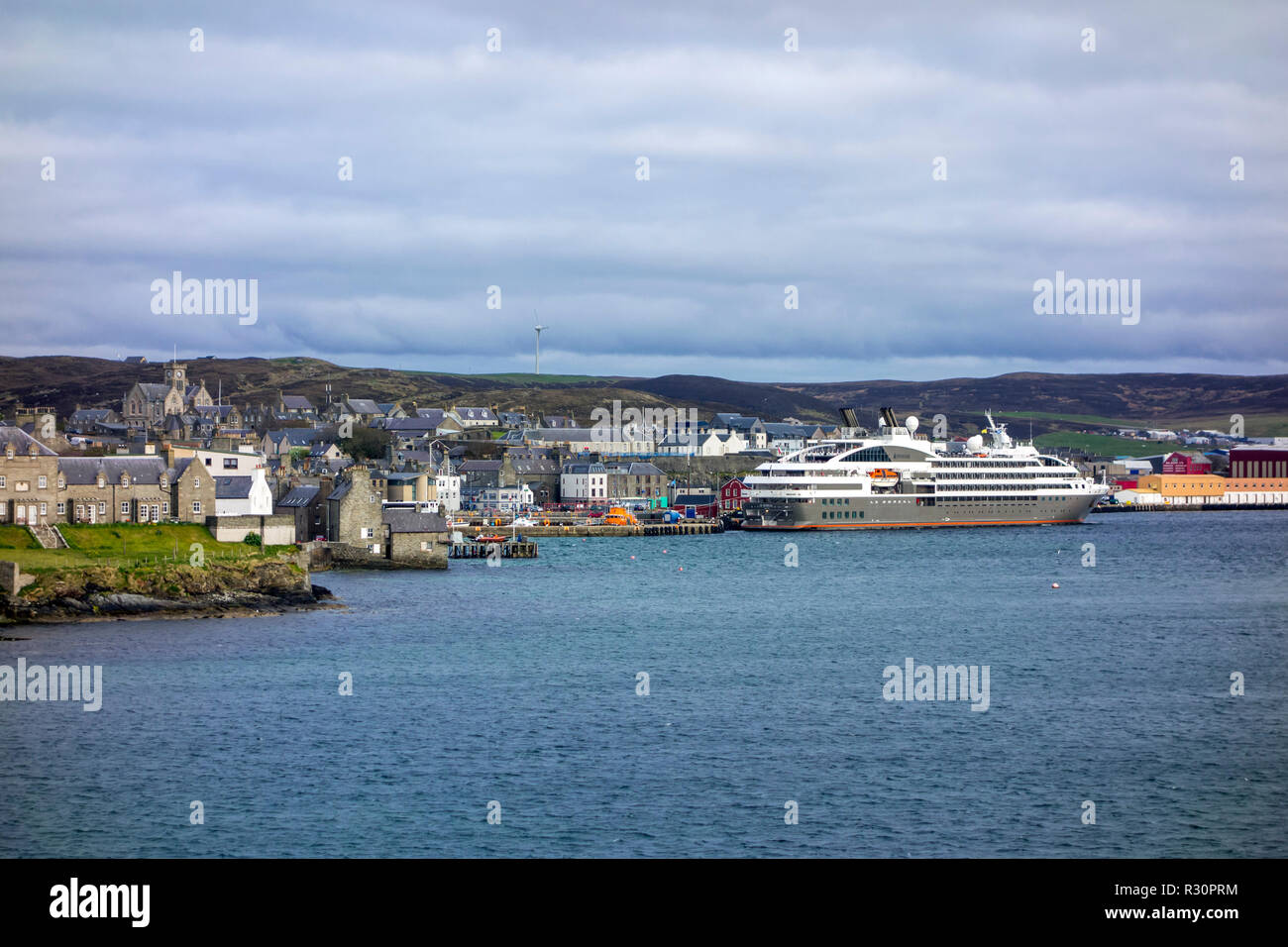 Le Boreal, Kreuzfahrtschiff von der Französischen Cruise Line Company Compagnie du Ponant in Lerwick, Shetlandinseln, Schottland, Großbritannien Stockfoto