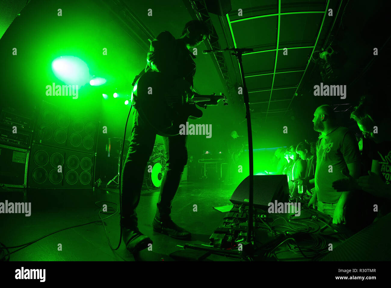 BARCELONA - Jun 16: Black Rebel Motorcycle Club (Rock Band) im Konzert an Apolo Bühne am 16.Juli in Barcelona, Spanien 2018. Stockfoto