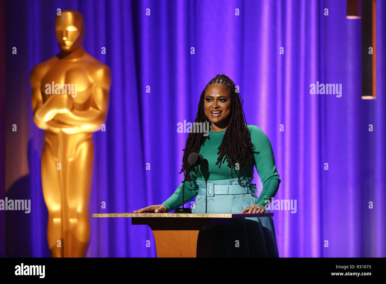 Hollywood, CA, USA. 18 Nov, 2018. Direktor Ava DuVernay spricht während der Akademie der Motion Picture Arts und Sciences (Ampas) 10. Jahrestreffen der Gouverneure Auszeichnungen auf der Dolby Ballsaal am Sonntag, den 18. November 2018 in Hollywood, Kalifornien während der Gouverneure Auszeichnungen Ehrenmitglieder Oscars und anderen Auszeichnungen sind für die Errungenschaft vorgestellt. © 2018 Patrick T. Fallon Credit: Patrick Fallon/ZUMA Draht/Alamy leben Nachrichten Stockfoto