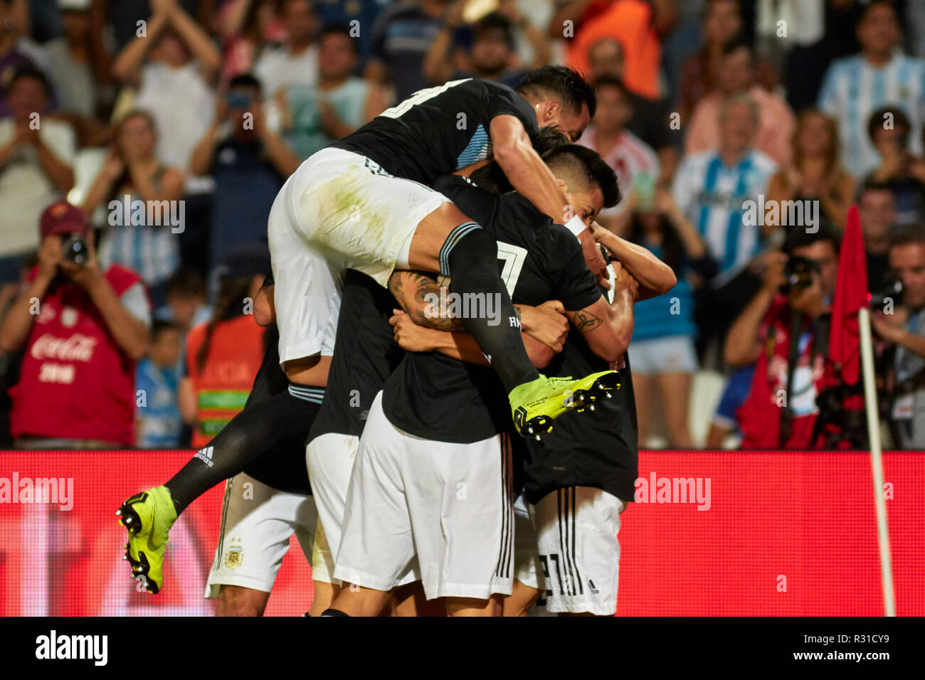 Aufstellungen: Mexiko Nationalmannschaft Gegen Argentinien Nationalmannschaft Mexiko gegen argentinien -Fotos und -Bildmaterial in hoher Auflösung