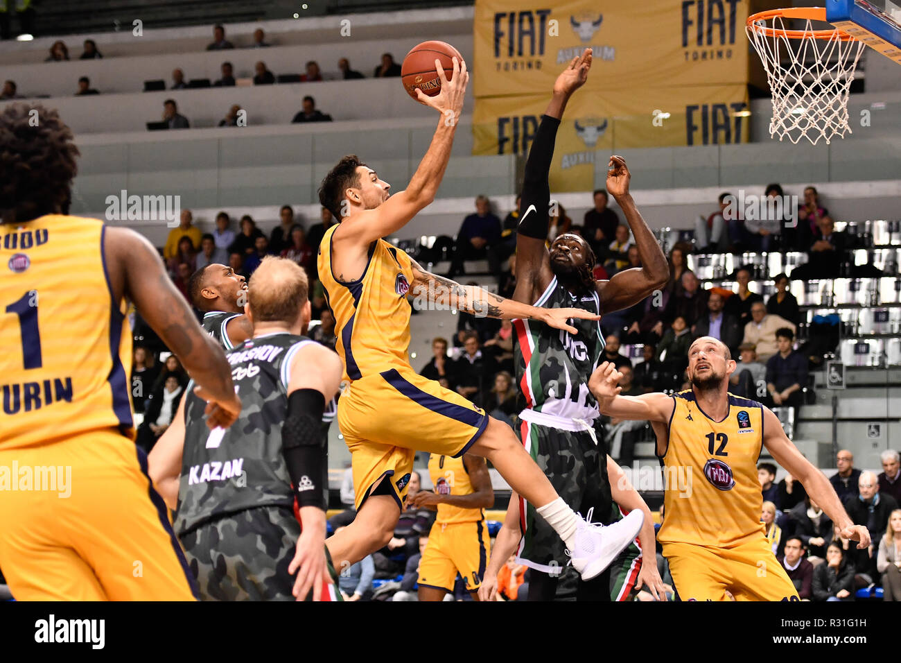 Turin, Italien. 21. November 2018. Carlos Delfino (auxilium Fiat Torino) während der 7 Tage EuroCup 2018/19 basketball Match zwischen FIAT AUXILIUM TORINO PalaVela VS UNICS KAZAN am Am 21.November, 2018 in Turin, Italien. Quelle: FABIO UDINE/Alamy leben Nachrichten Stockfoto