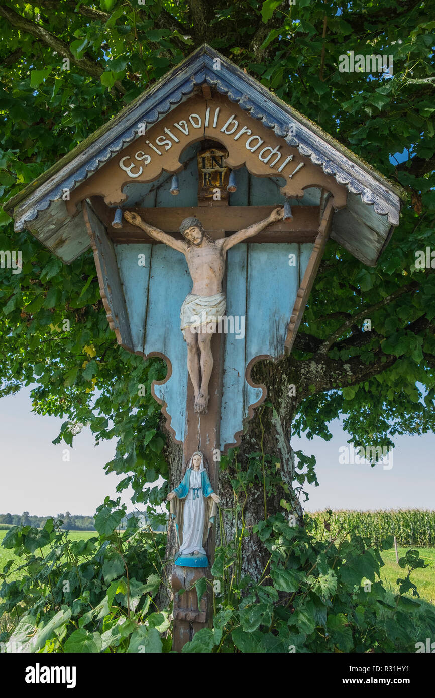 Kreuz, Kreuz, an der Münchner Wasserstraße in der Nähe von Valley, Oberbayern, Tal, Bayern, Deutschland Stockfoto