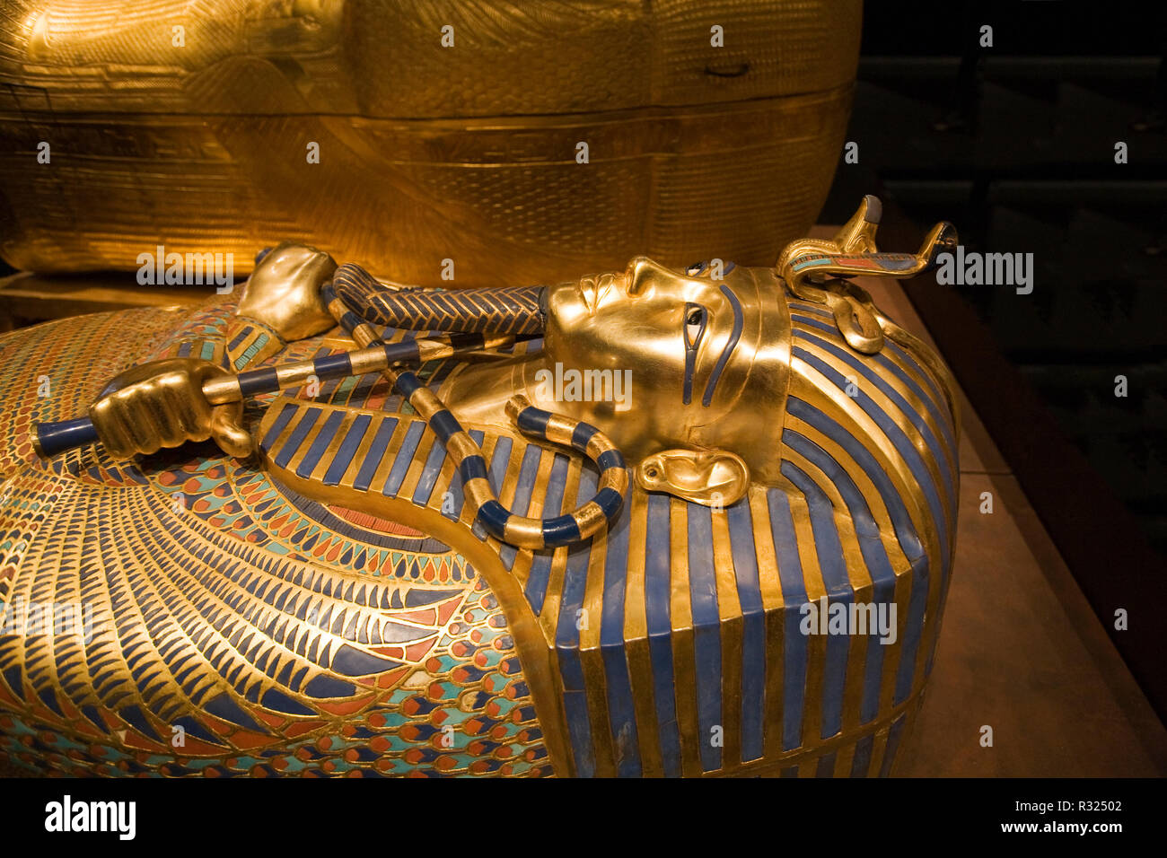 Die Vorderseite des inneren Sarkophag des Königs Tutanchamun, oder King Tut, auf Anzeige an einem amerikanischen Museum. Stockfoto