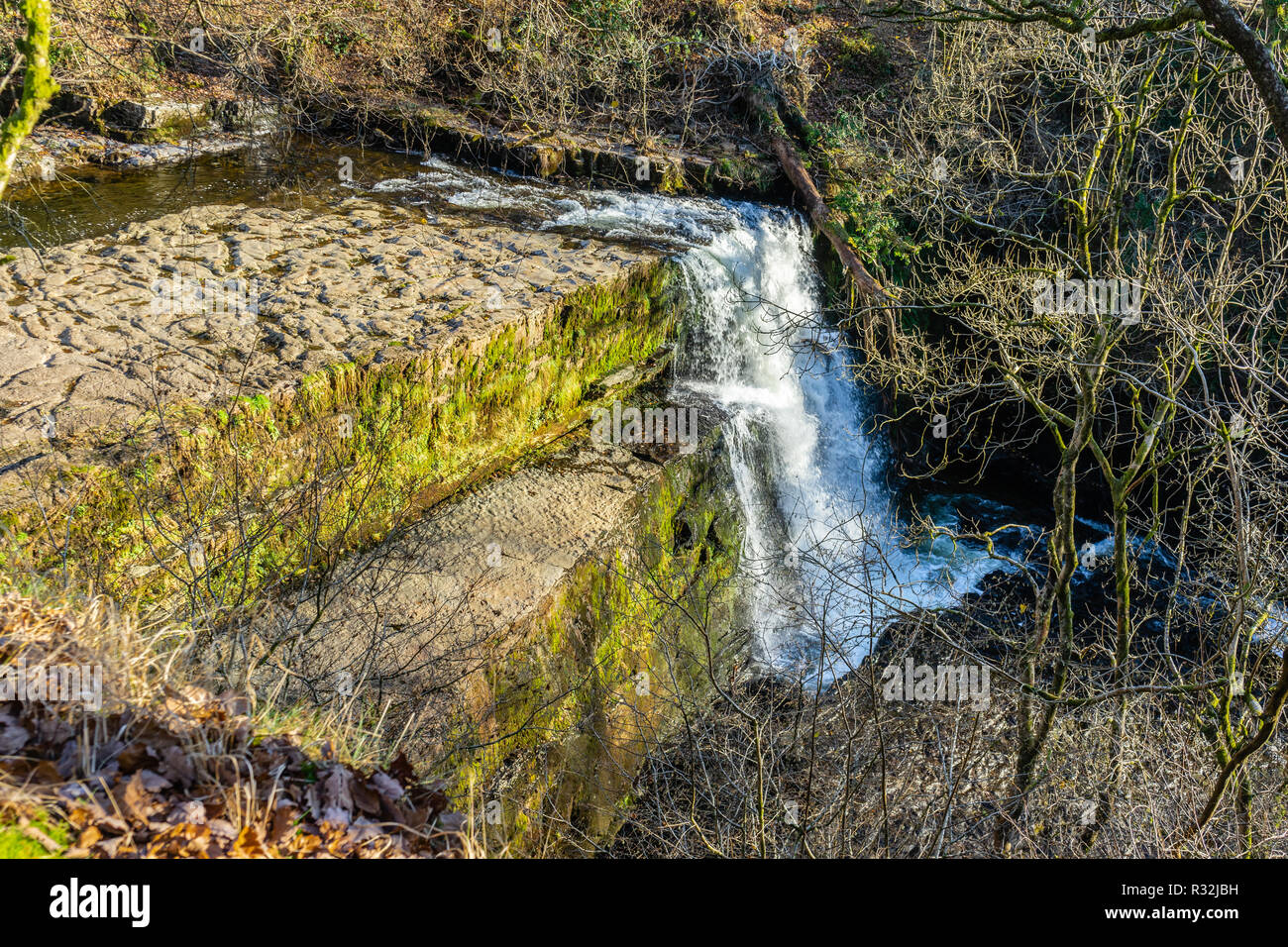 Der sgwd clun - gwyn Wasserfall im Fforest Fawr Geopark in die Brecon Beacons, Powys, Wales, Großbritannien Stockfoto