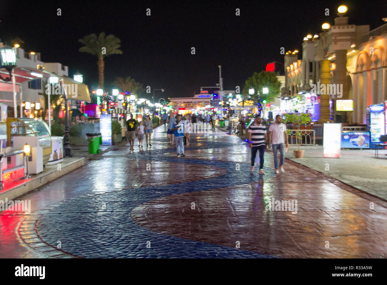 El-Shaikh Sharm, Ägypten - November 2, 2018: - Foto für Ne'ema Bay in der ägyptischen Stadt Scharm el-Scheich, Kasinos und Restaurants und sho Stockfoto
