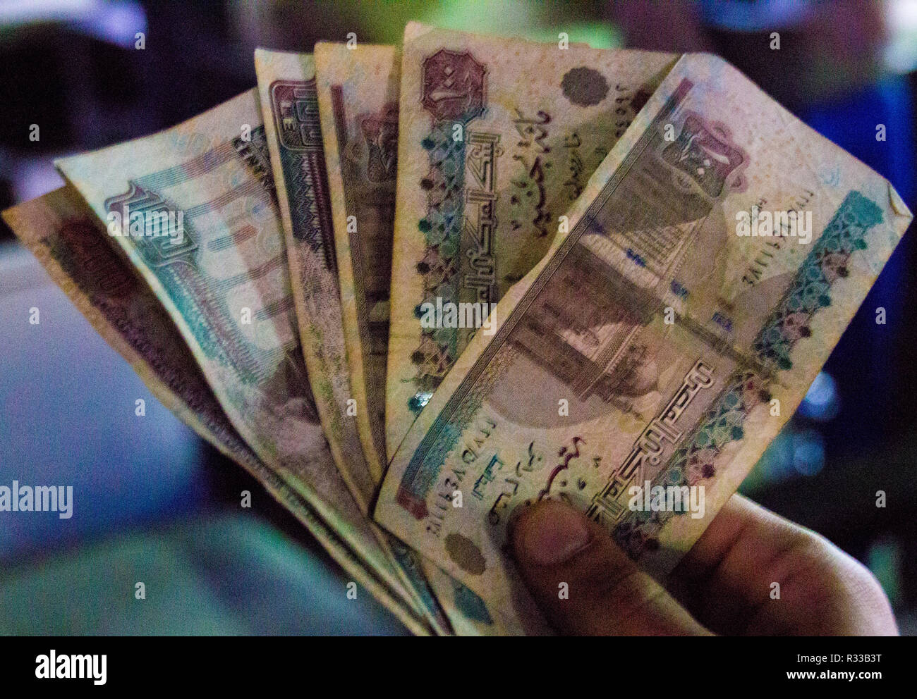 El-Shaikh Sharm, Ägypten - November 2, 2018: - Foto für Ägyptische Geld In der ägyptischen Stadt Scharm el-Scheich, und seinen Wert hat hundert ägyptische P Stockfoto