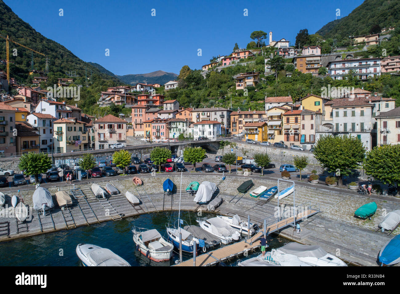 Kleine Hafen von Argegno, der Comer See in Italien Stockfoto