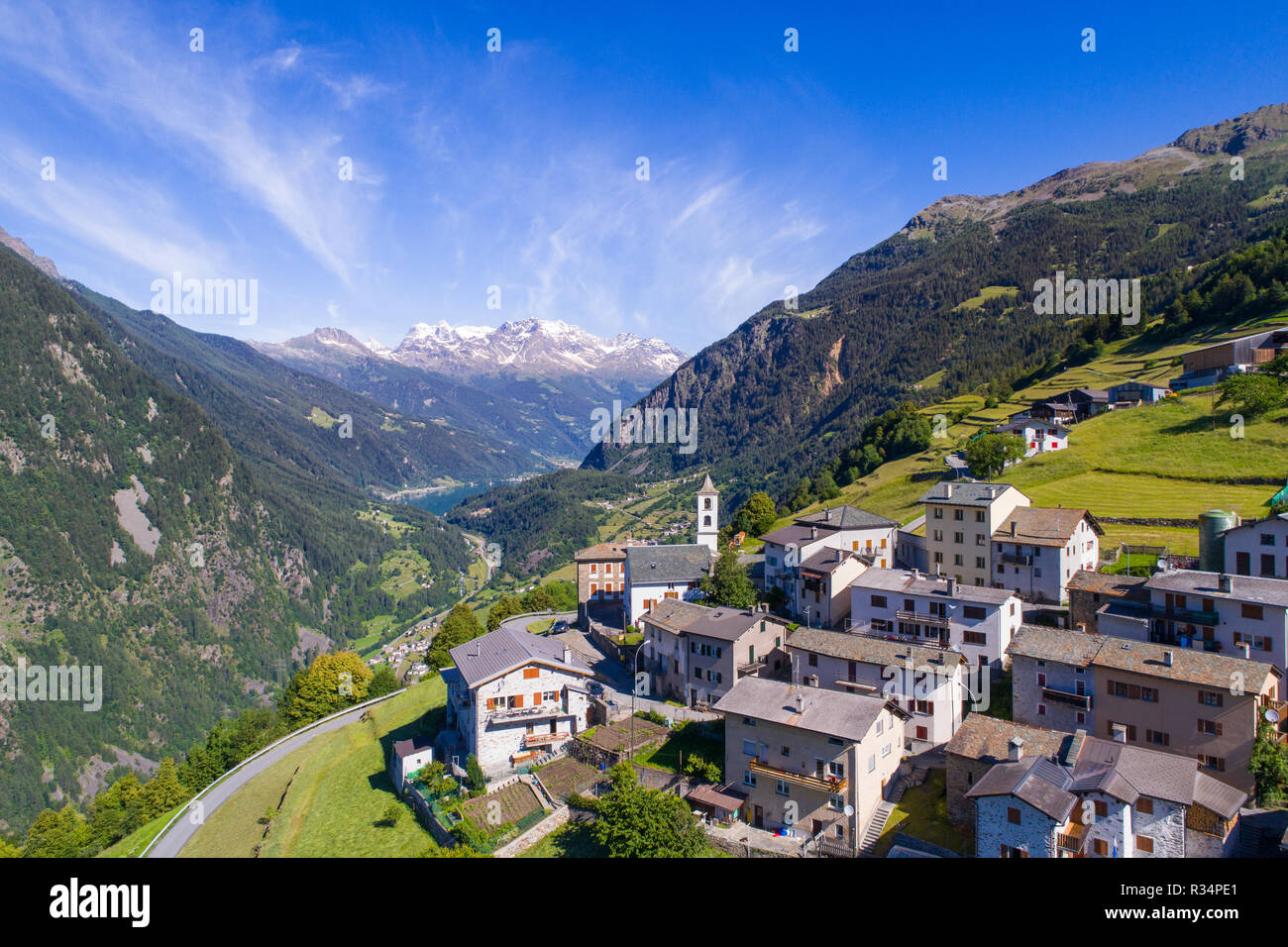 Dorf Viano (poschiavo). Alpine Village in den Schweizer Alpen Stockfoto