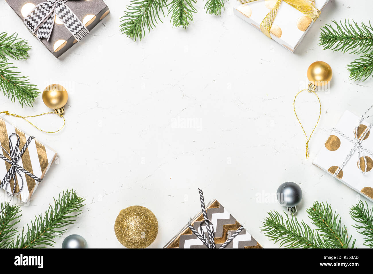 Weihnachten Hintergrund mit Gold vorhanden, und Dekorationen nach oben v Stockfoto