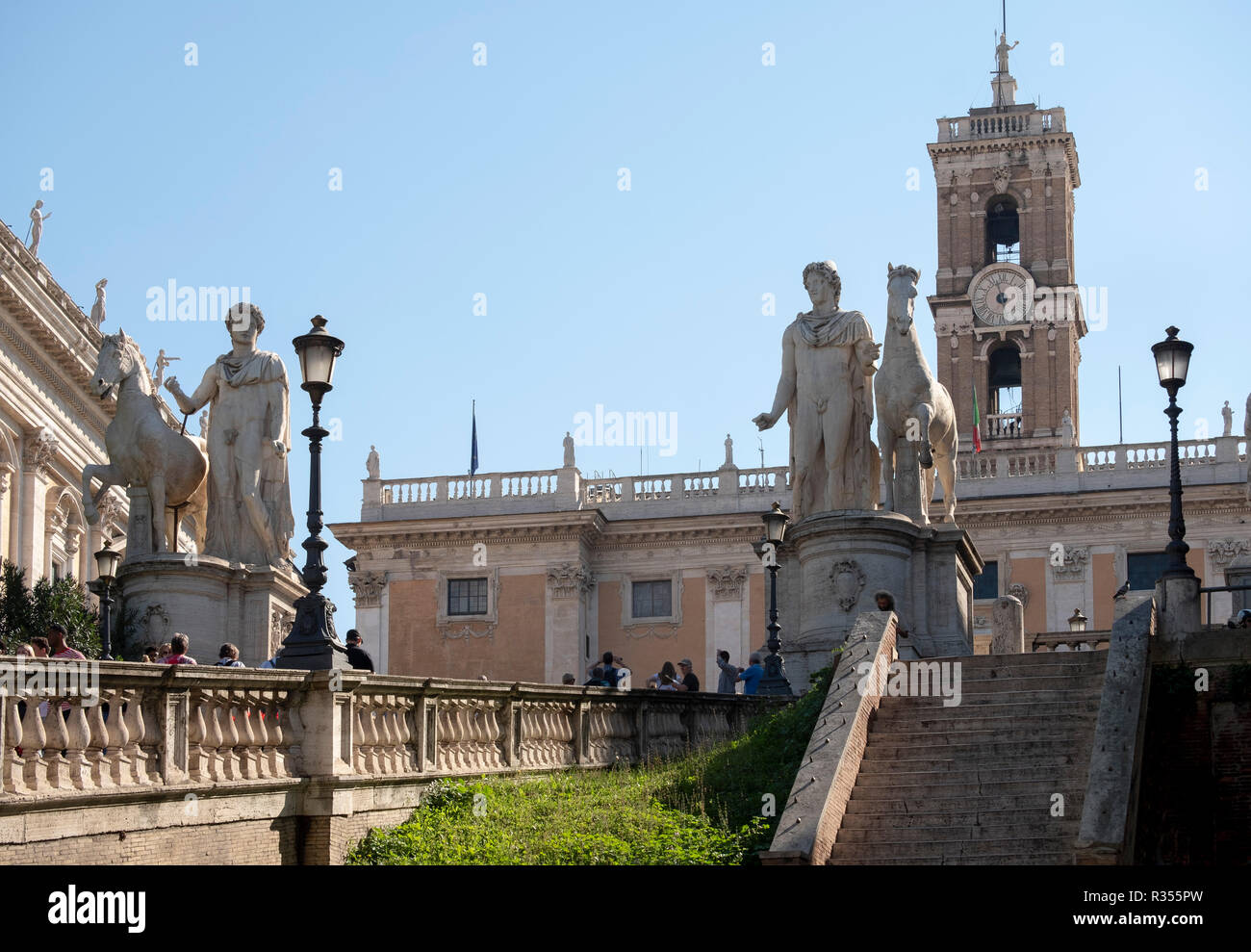 Rom, Roma, Kapitolsplatz Piazza del Campidoglio, Treppenanlage von Michelangelo, Senatorenpalast Stockfoto