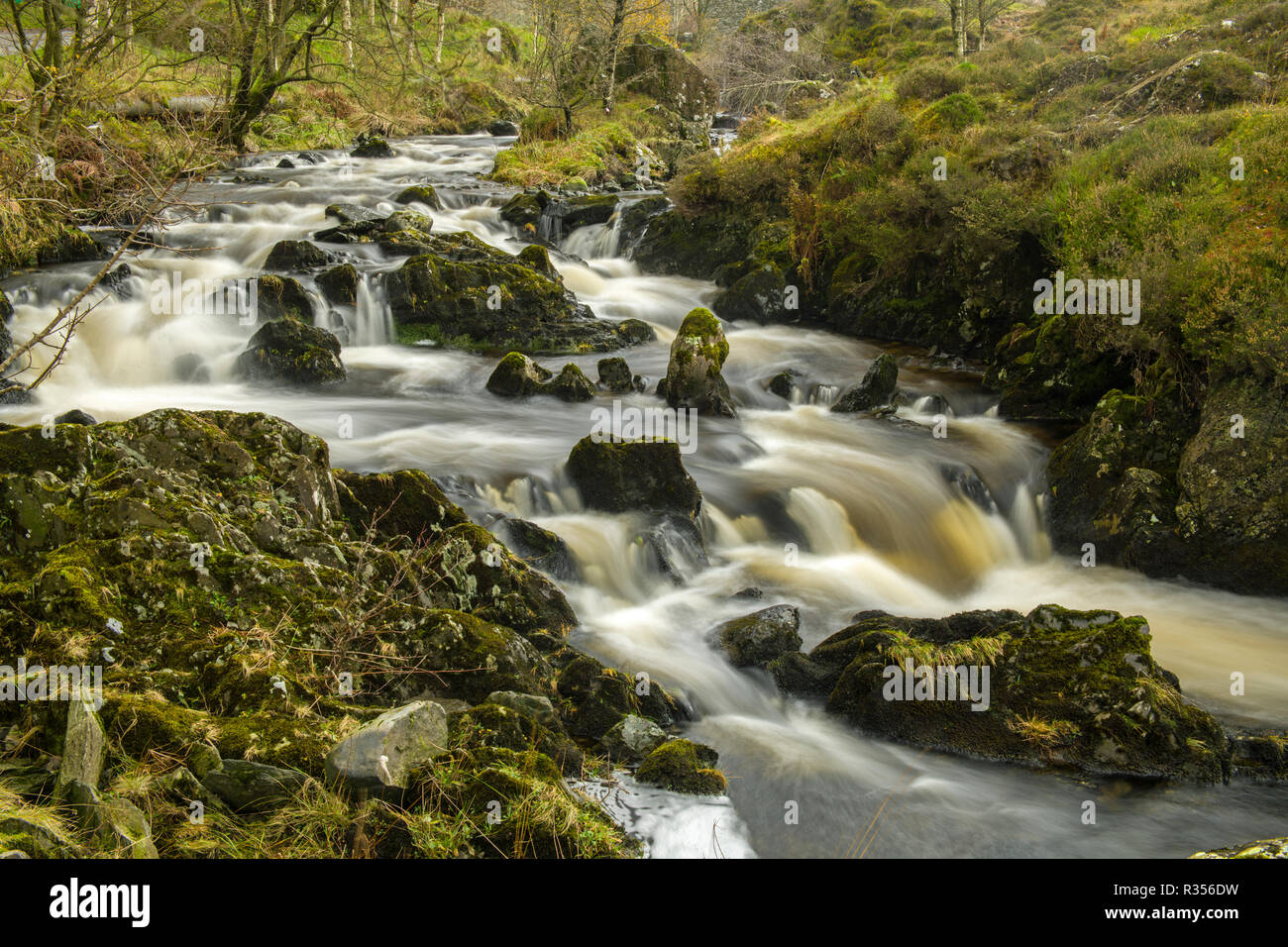 Watendlath Beck nach starkem Regen, im Lake District National Park, Cumbria. Stockfoto