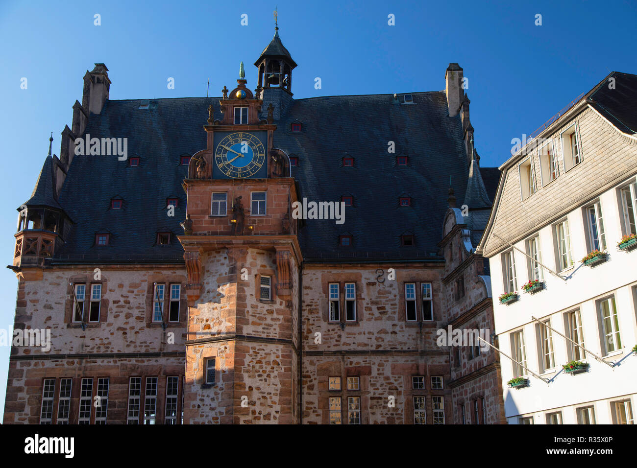 Marktplatz mit rathaus in marburg Fotos und Bildmaterial in hoher