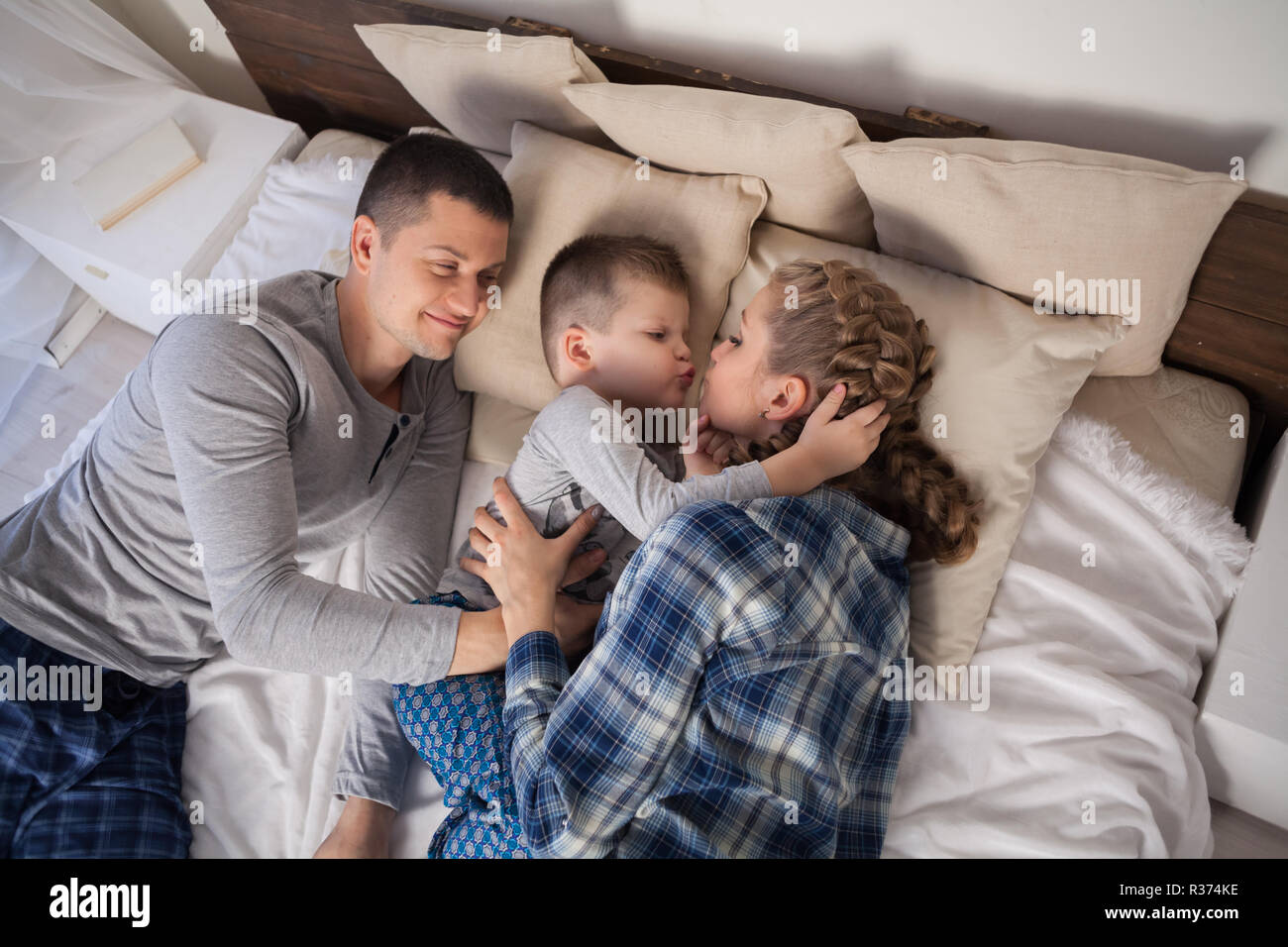 Mama Und Sohn Bei Verbotenen Spielen Mama Und Sohn Bei Verbotenen Spielen