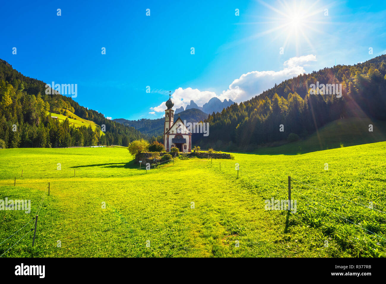 San Giovanni oder St. Johann in Ranui Kapelle, Villnösser Tal, Dolomiten Alpen. Trentino Alto Adige Sud Tirol, Italien, Europa Stockfoto