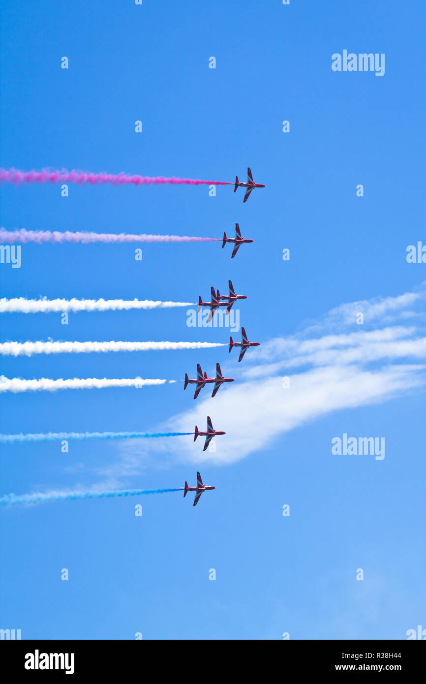 Die roten Pfeile, offiziell als der Royal Air Force Aerobatic Team, bekannt ist, ist das Kunstflug Display Team der Royal Air Force an RAF Scampton. Stockfoto
