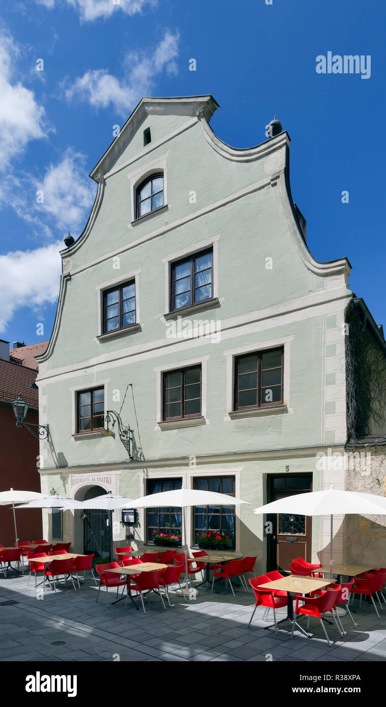Historische Stadthaus, Theaterplatz, Memmingen, Schwaben, Bayern, Deutschland Stockfoto