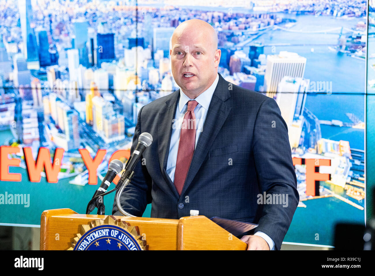 Der Attorney General Matthew Whitaker beobachtet, als er bei der Gemeinsamen Task Force "Terrorismusbekämpfung" (JTTF) in New York City. Stockfoto