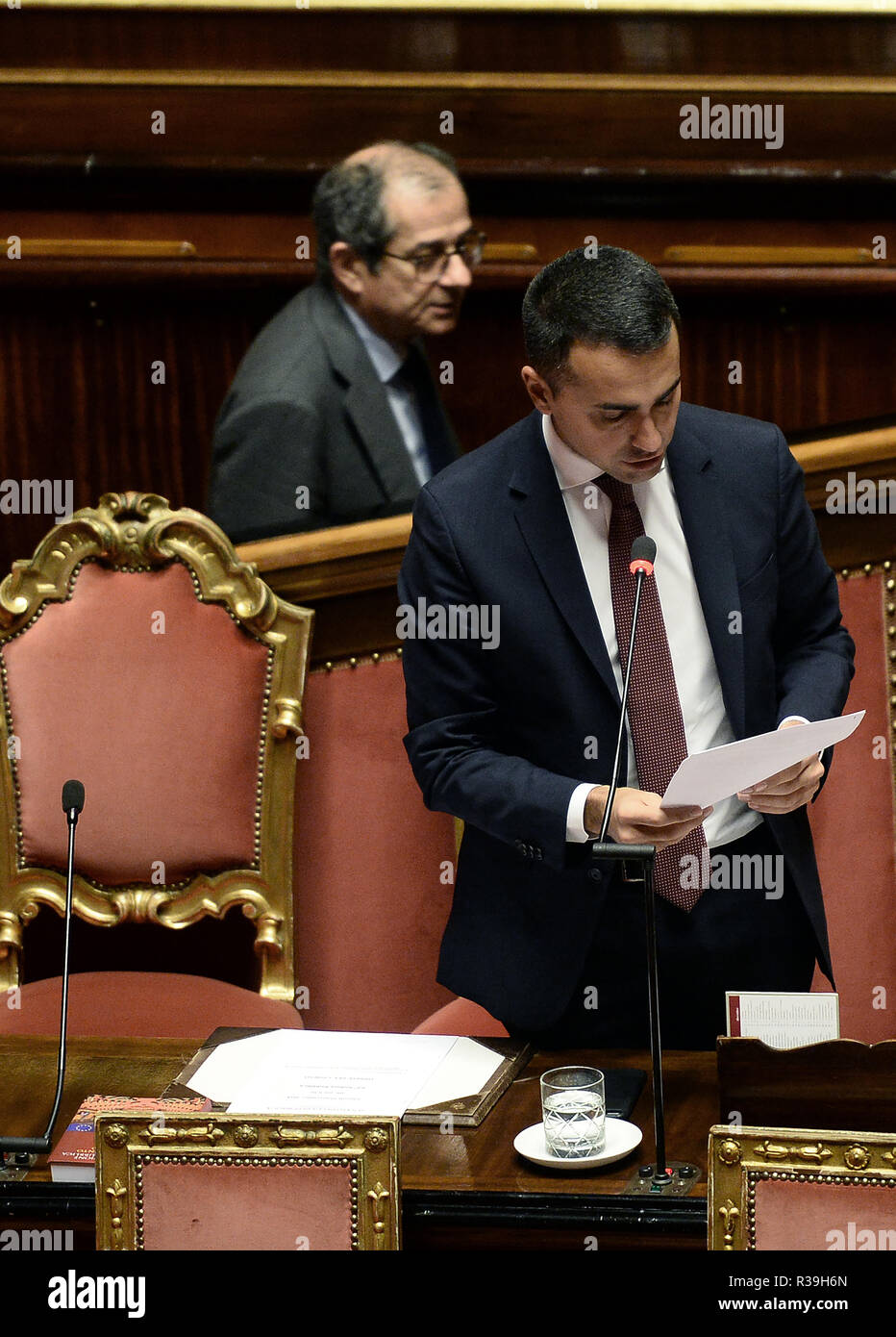 Foto Fabio Cimaglia/LaPresse 22-11-2018 Roma Politica Senato. Die Fragestunde Nella foto Luigi Di Maio Foto Fabio Cimaglia/LaPresse 22-11-2018 Roma (Italien) Politik Senat. Frage mal In der Pic Luigi Di Maio Stockfoto