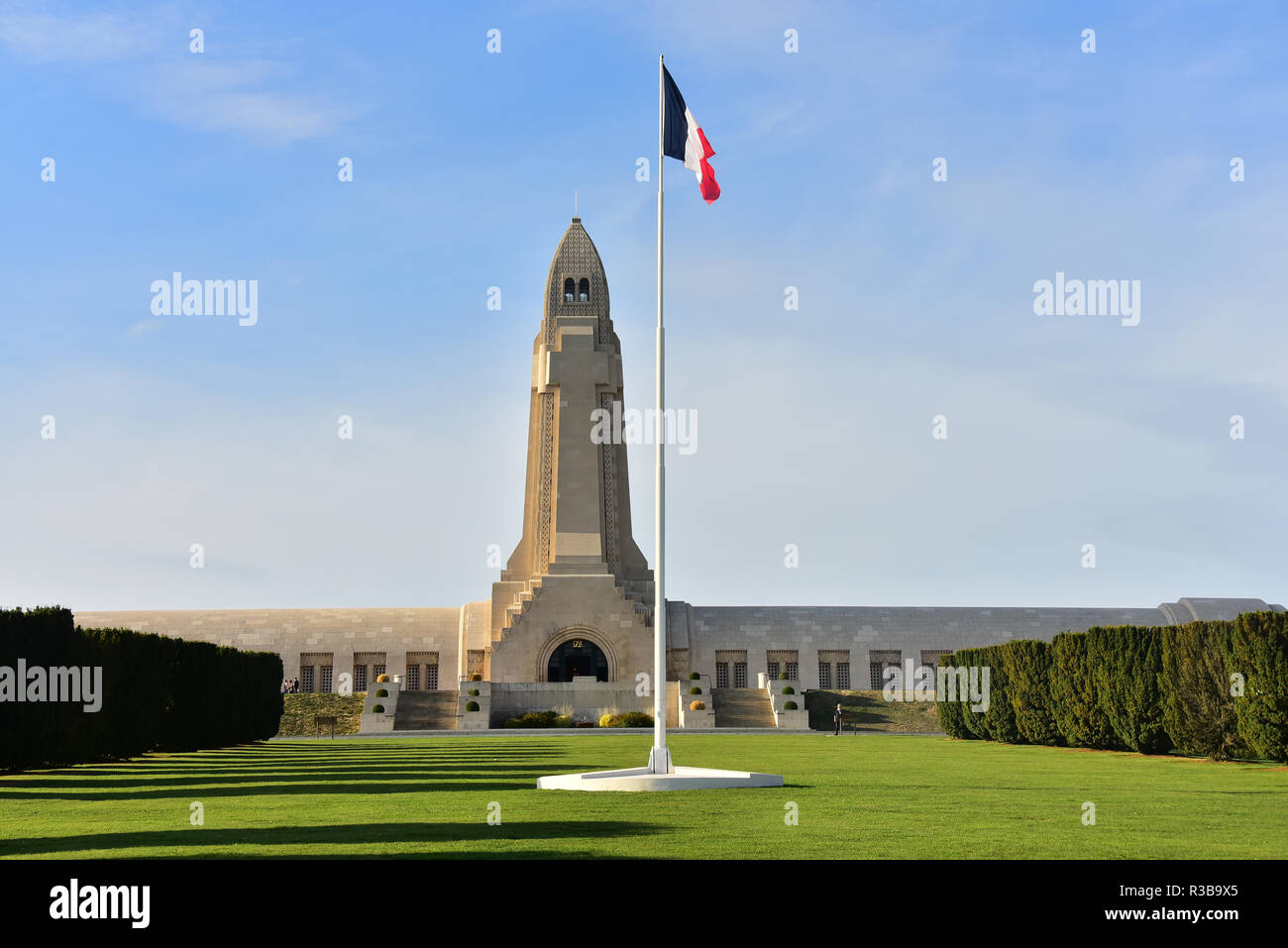 Verdun Ossuaire de Douaumont mit den Überresten von 130 000 unbekannte Soldaten, die im Ersten Weltkrieg gefallen sind, Verdun Stockfoto