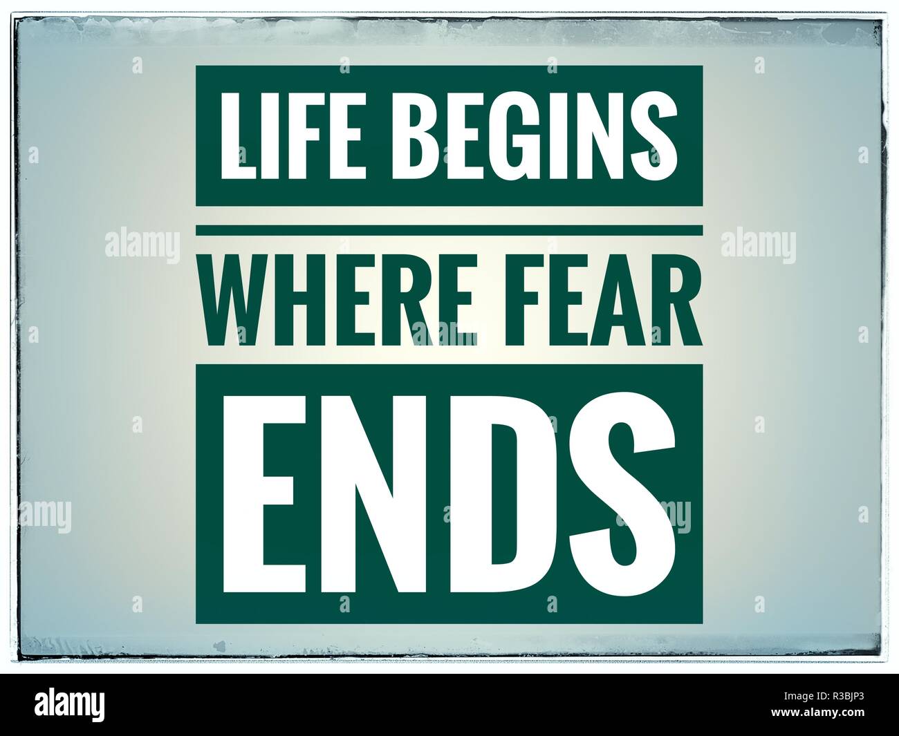 Typografischen Plakat Leben beginnt dort, wo die Angst endet Angebot auf Leben Stockfoto