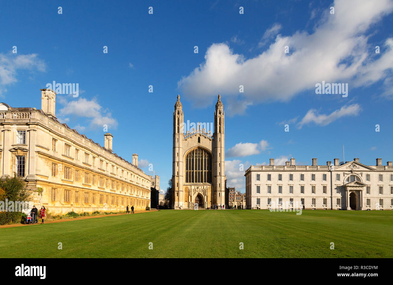 Kings College Chapel Cambridge mit dem Gibbs-Gebäude rechts und dem Clare College links; Cambridge University Colleges, Cambridge UK Stockfoto